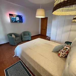 https://villa-rosa-chia.in-sardinia.net