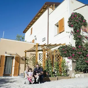 https://agriturismo-monaci-templari.hotelitalianriviera.com